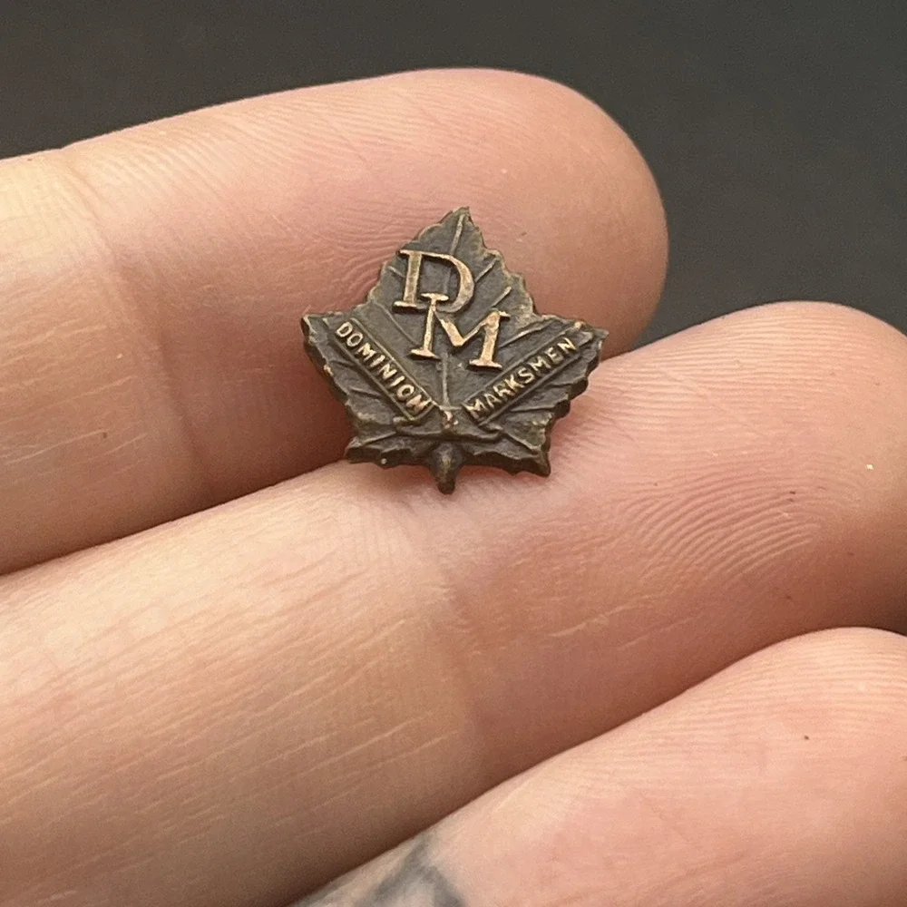 Dominion Marksmen Maple Leaf Canada Tiny DM Lapel Hat Pin‎
